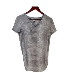 Dynamite v neck cap sleeve top black and grey size XS